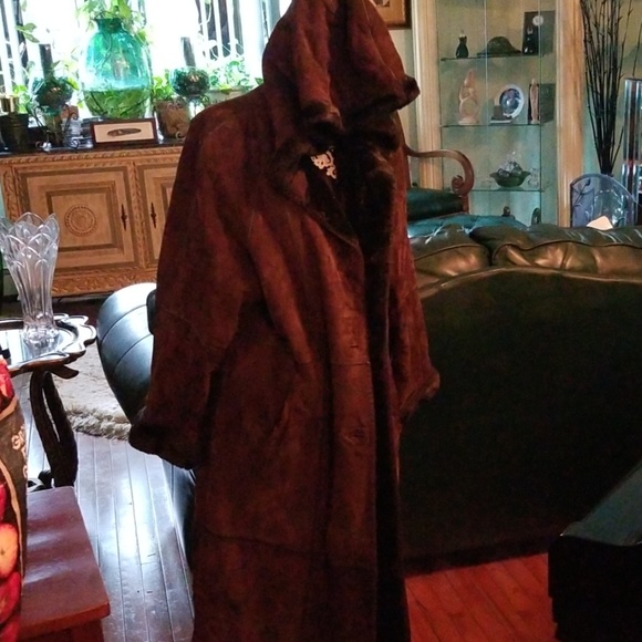 Shearling coat - Picture 1 of 4